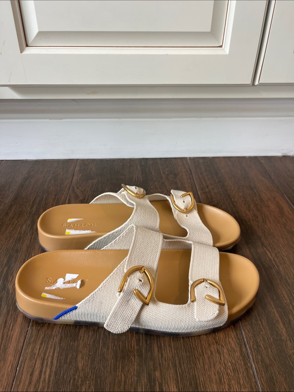 NWT ROTHY’S BUCKLE SLIDE - Picture 3 of 5